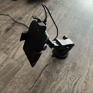 99.9% New Car Wireless Phone Charger Holder